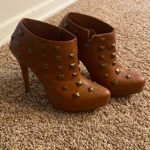 Women heel booties